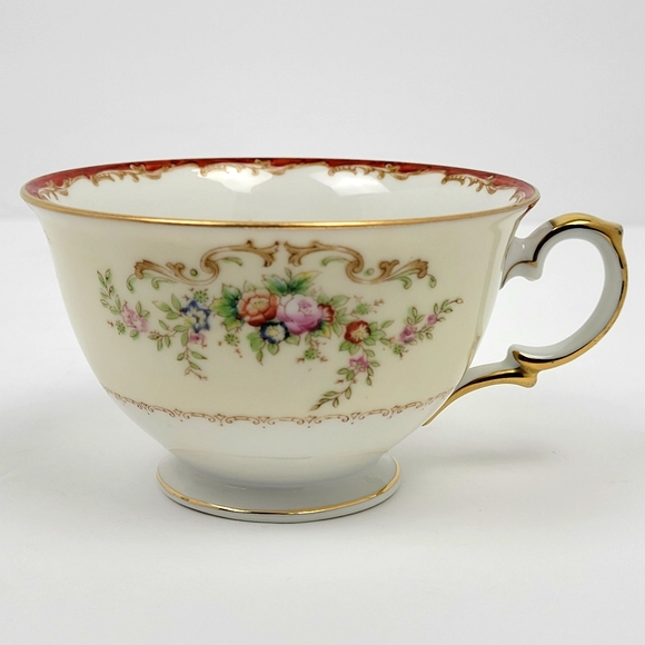 Vintage Meito China Hand Painted Japan Tea Cup & Saucer Floral Bouquet EUC - Picture 3 of 12